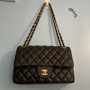 Channel flap shoulder bag